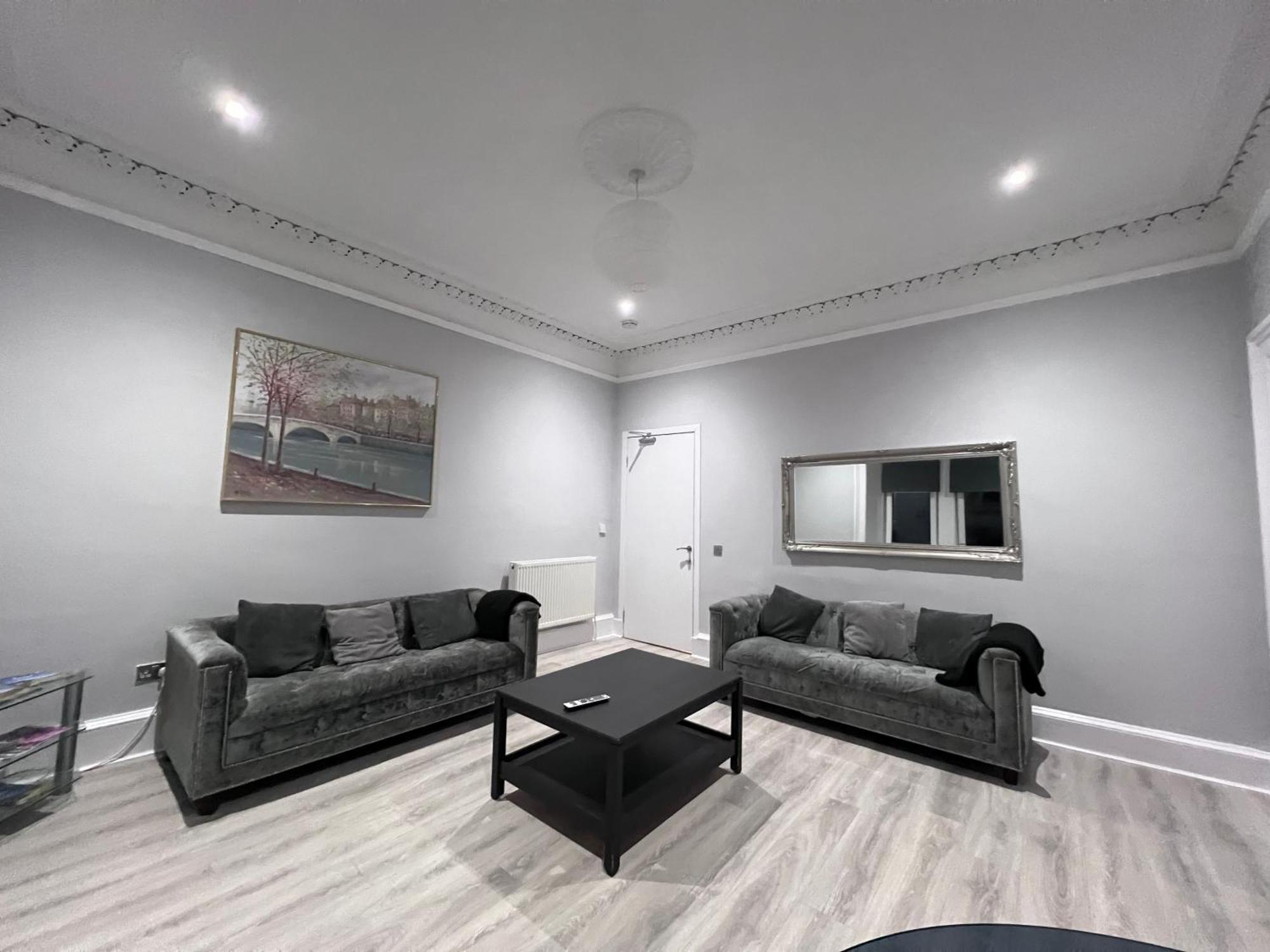 Lovely 4 Bedroom 2nd Floor Walk Up * EDI